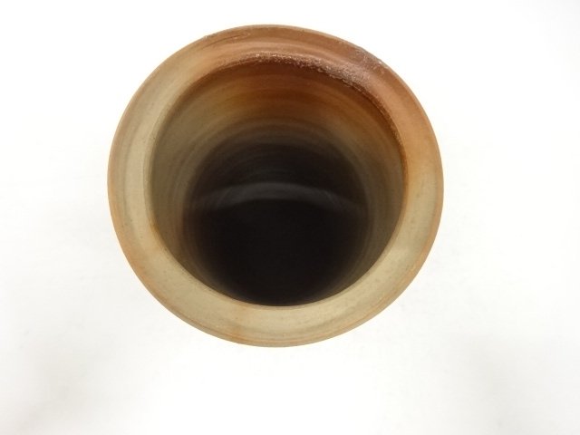  備前焼　近英夫造　緋襷　筒花入